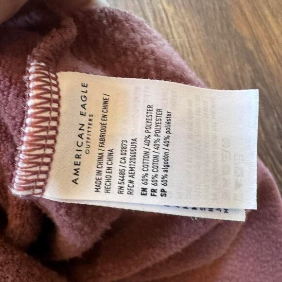 American Eagle super soft purple‎ cropped sweatshirt with tiger graphic  LARGE - Picture 5 of 5